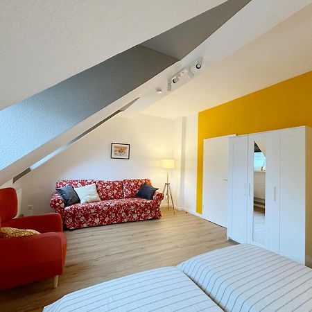 Big Flat With Fresh Renovation, Free Parking, Sonyps, Netflix Apartman Duisburg Kültér fotó
