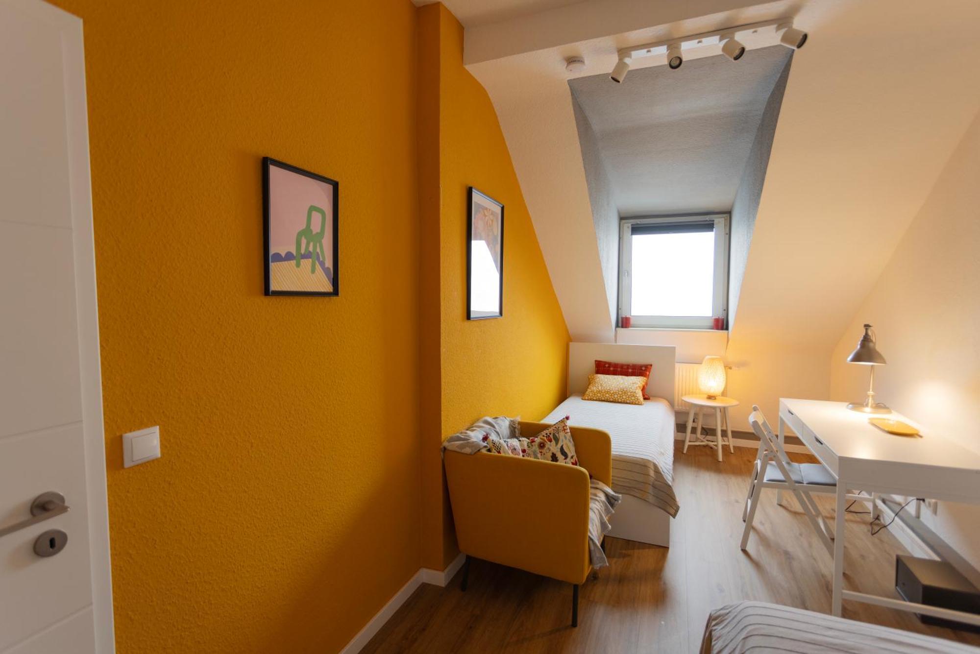 Big Flat With Fresh Renovation, Free Parking, Sonyps, Netflix Apartman Duisburg Kültér fotó