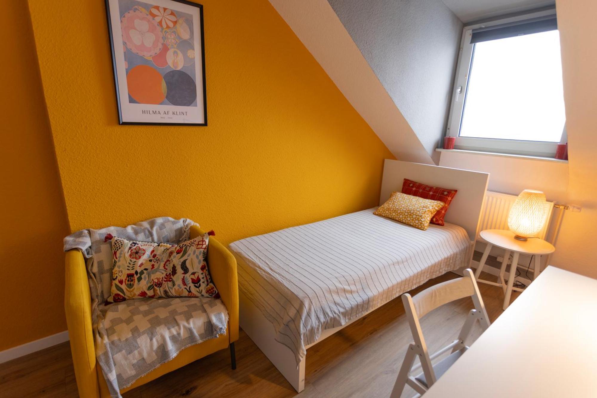 Big Flat With Fresh Renovation, Free Parking, Sonyps, Netflix Apartman Duisburg Kültér fotó