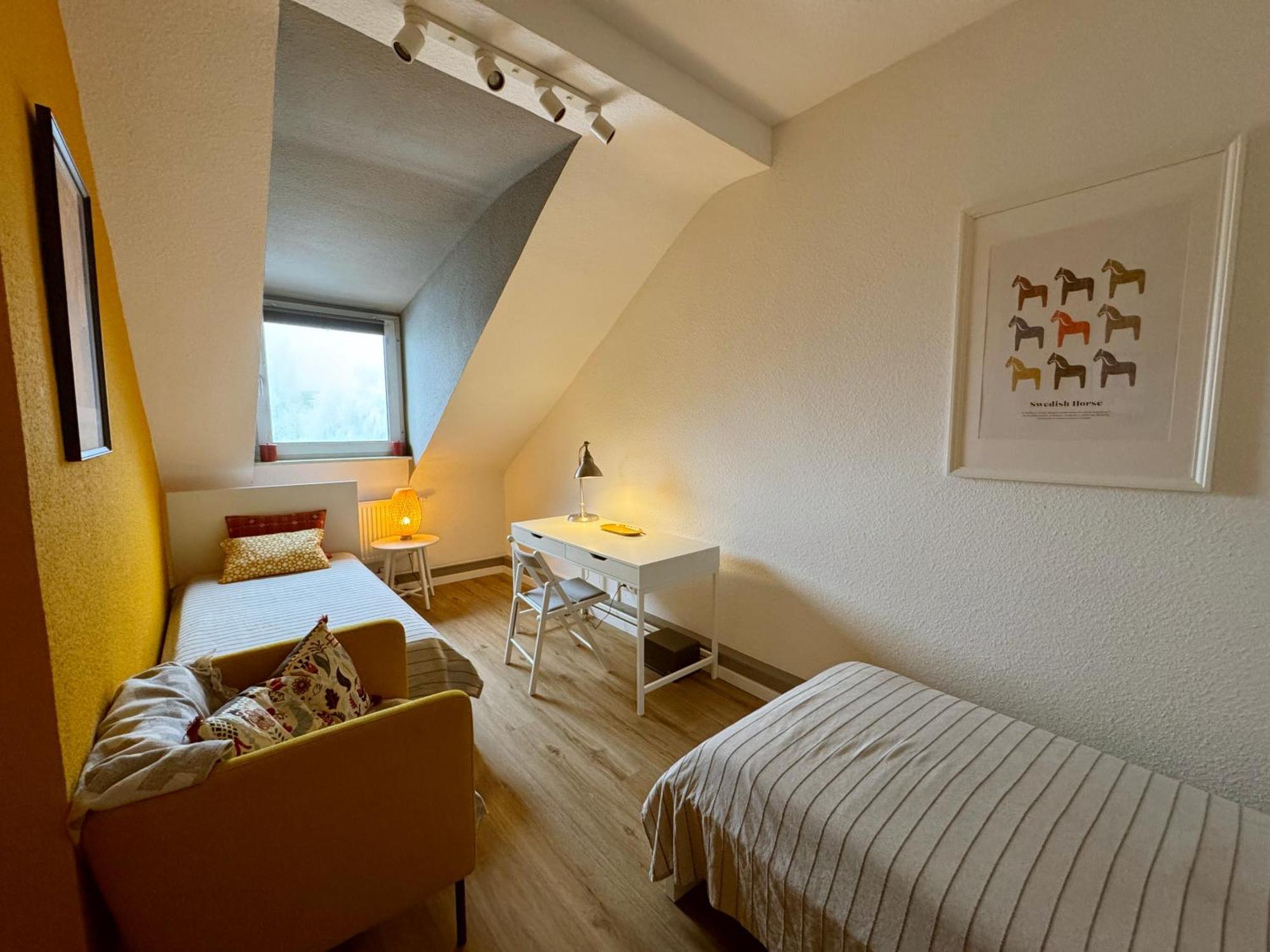 Big Flat With Fresh Renovation, Free Parking, Sonyps, Netflix Apartman Duisburg Kültér fotó
