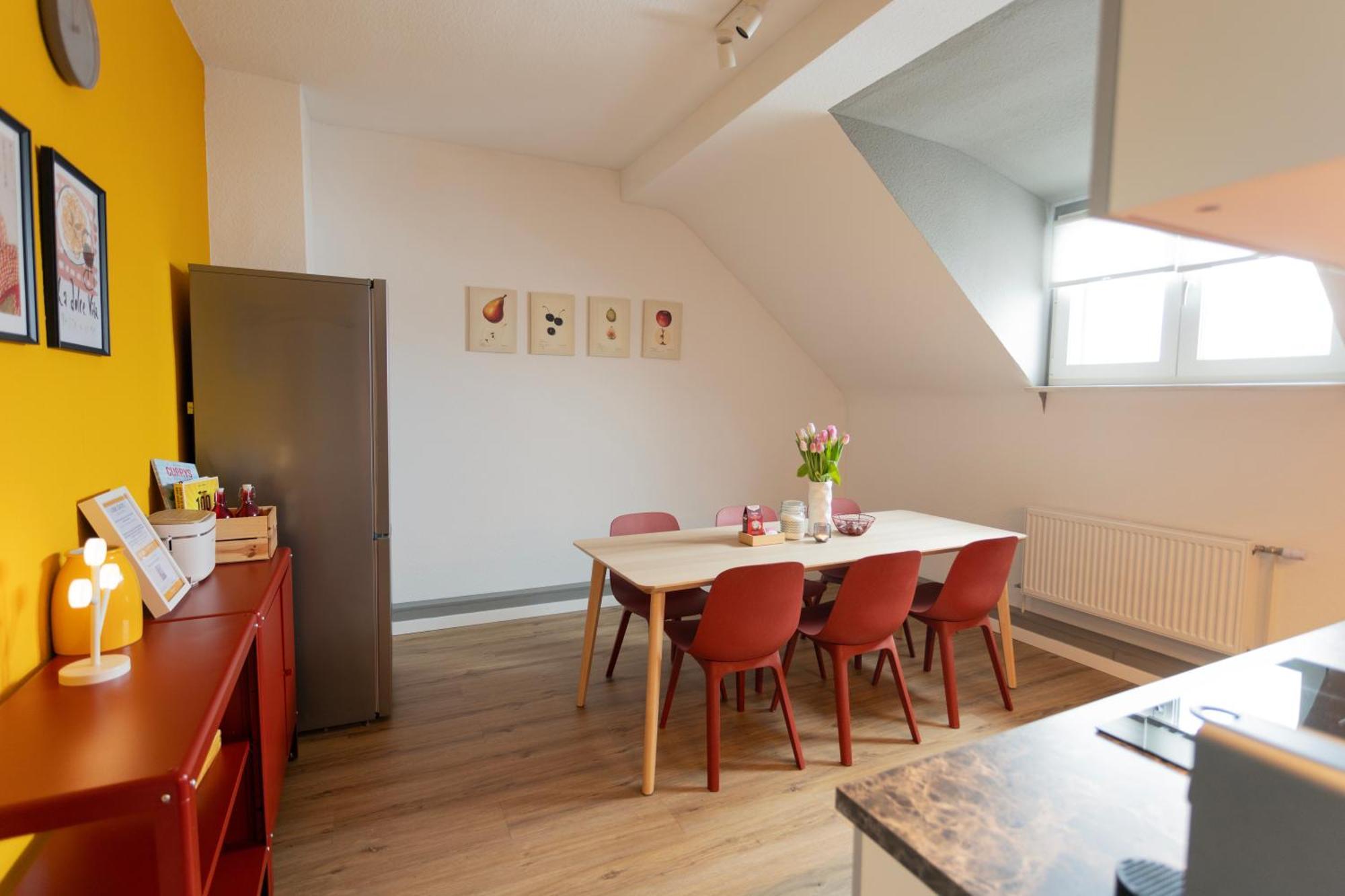 Big Flat With Fresh Renovation, Free Parking, Sonyps, Netflix Apartman Duisburg Kültér fotó